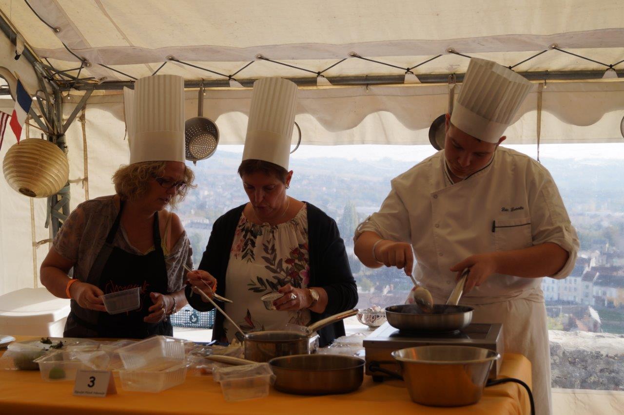 Initié par le lycée hôtelier Saint-Joseph de Château-Thierry, le concours culinaire rassemble quatre pays : Belgique, Espagne, France et Portugal.