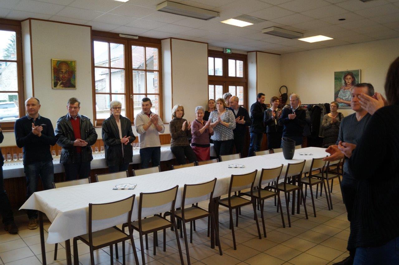 Une quarantaine de vignerons et amis se retrouvent dans la salle des fêtes de La Chapelle-Monthodon pour fêter Saint-Vincent.