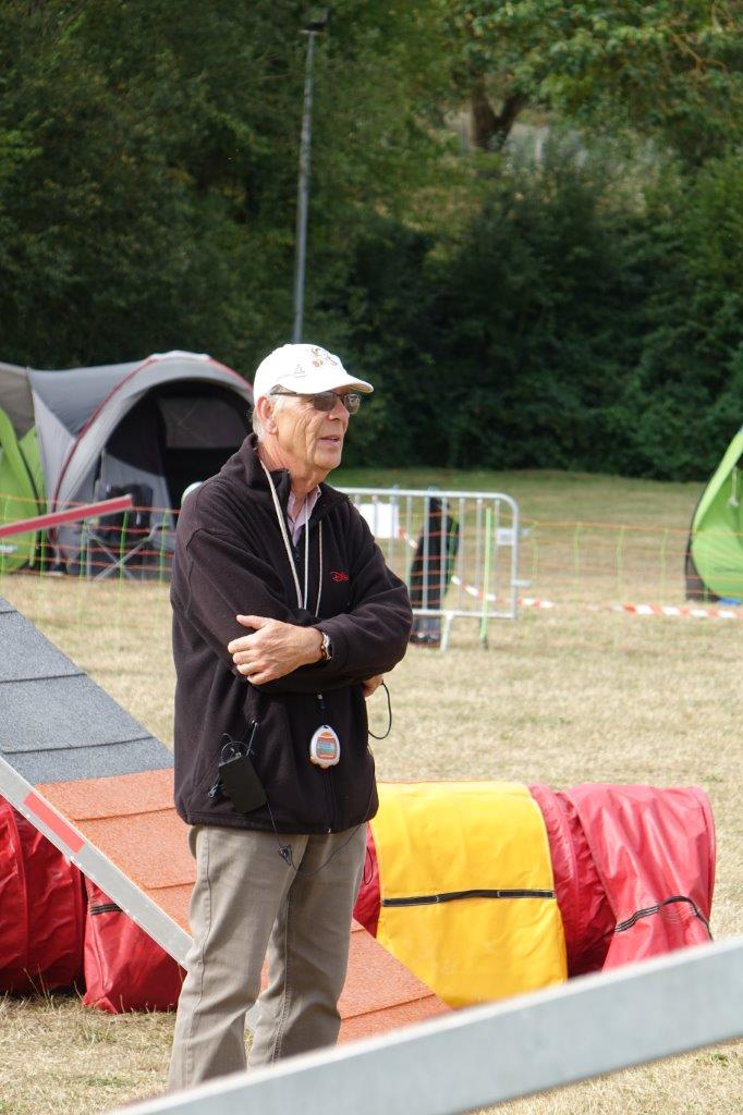 Christian Jarles, juge agility de la Commission d'Éducation et d'Activités Canines Territoriales de Bourgogne, a officié lors de cette huitième édition.