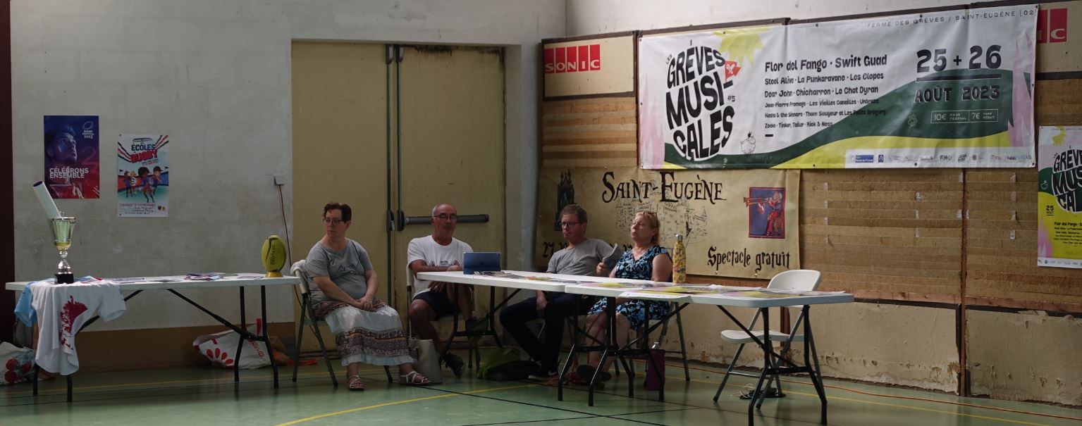 De gauche à droite : CROC, ACPV et Grèves Musicales.