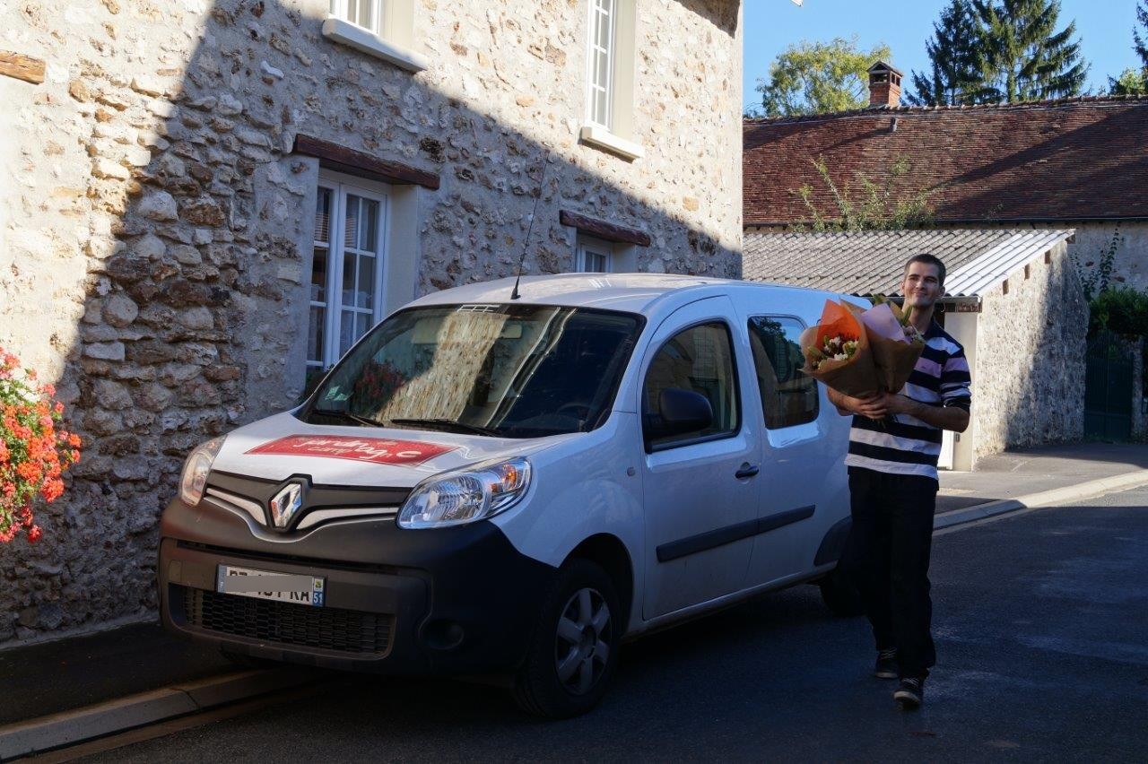 Au jardin de campagne en livraison pour l'anniversaire de la doyenne d'un village sud axonais...