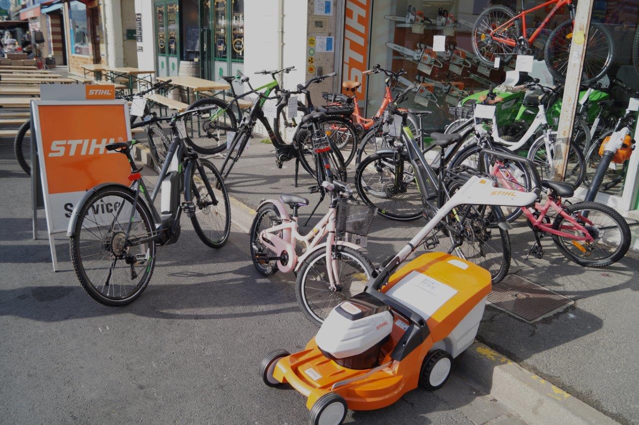 vélos, notamment électriques...