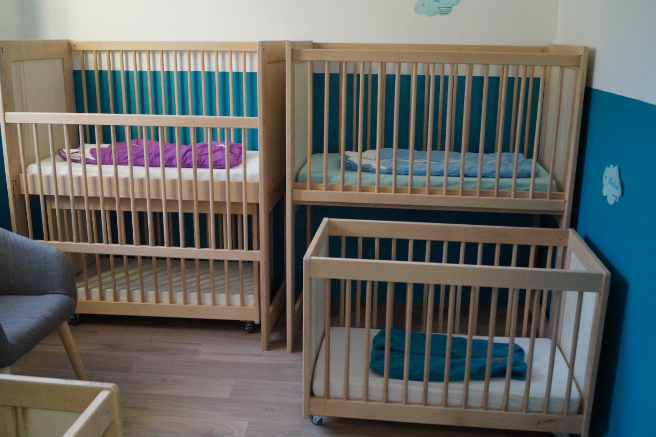Ici, le dortoir des bébés.