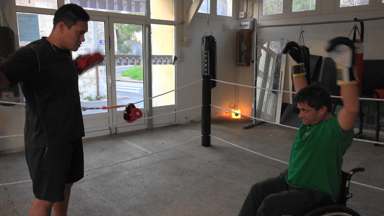 Echauffement des muscles et articulations qui vont travailler dur.