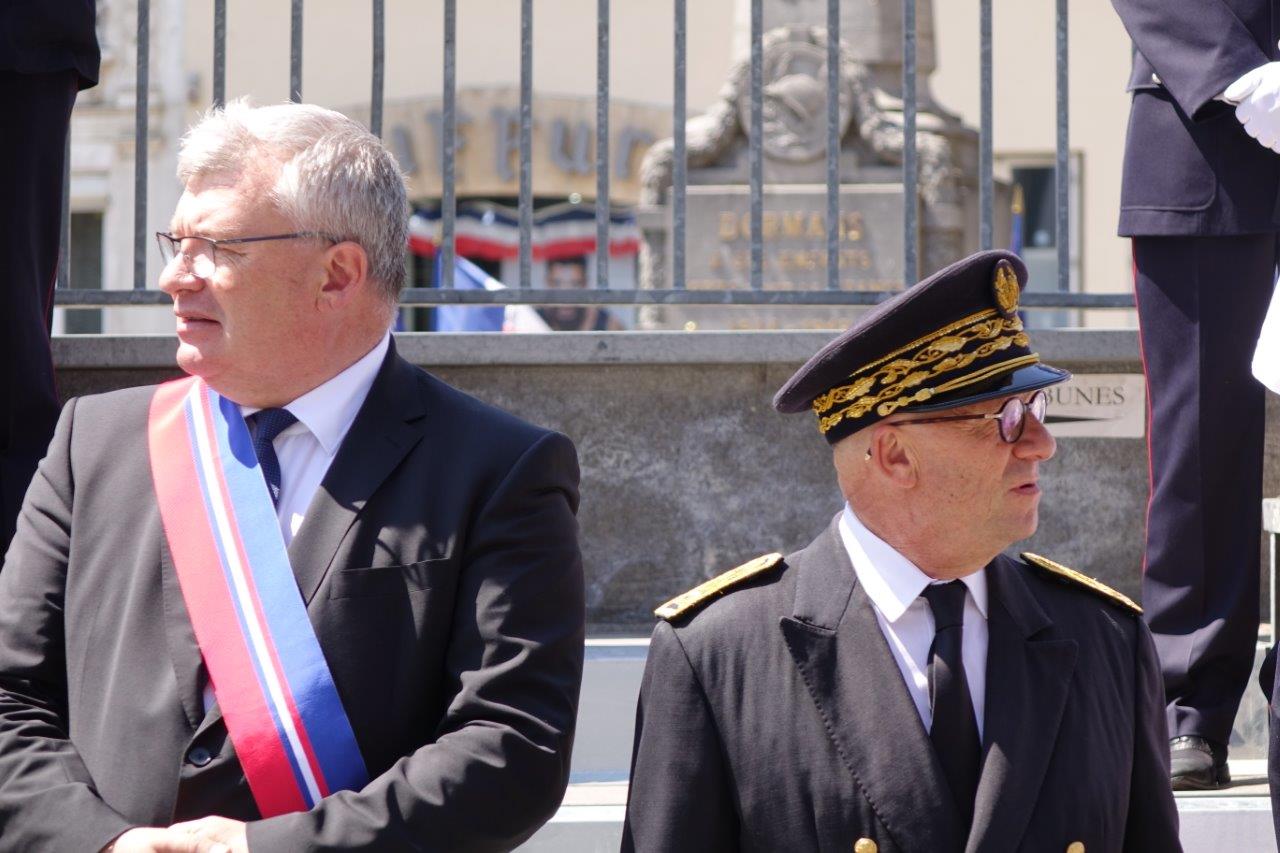 Ils arrivent de quel côté ???????