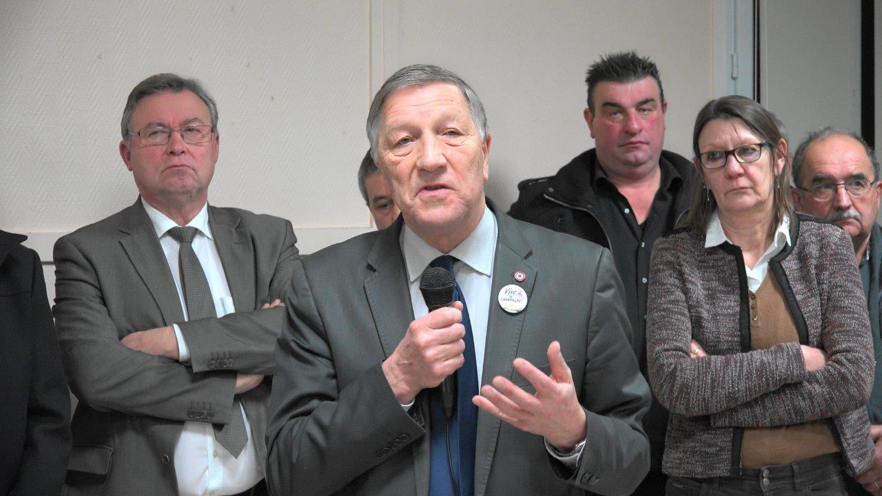 Jacques Krabal et son nouveau badge.