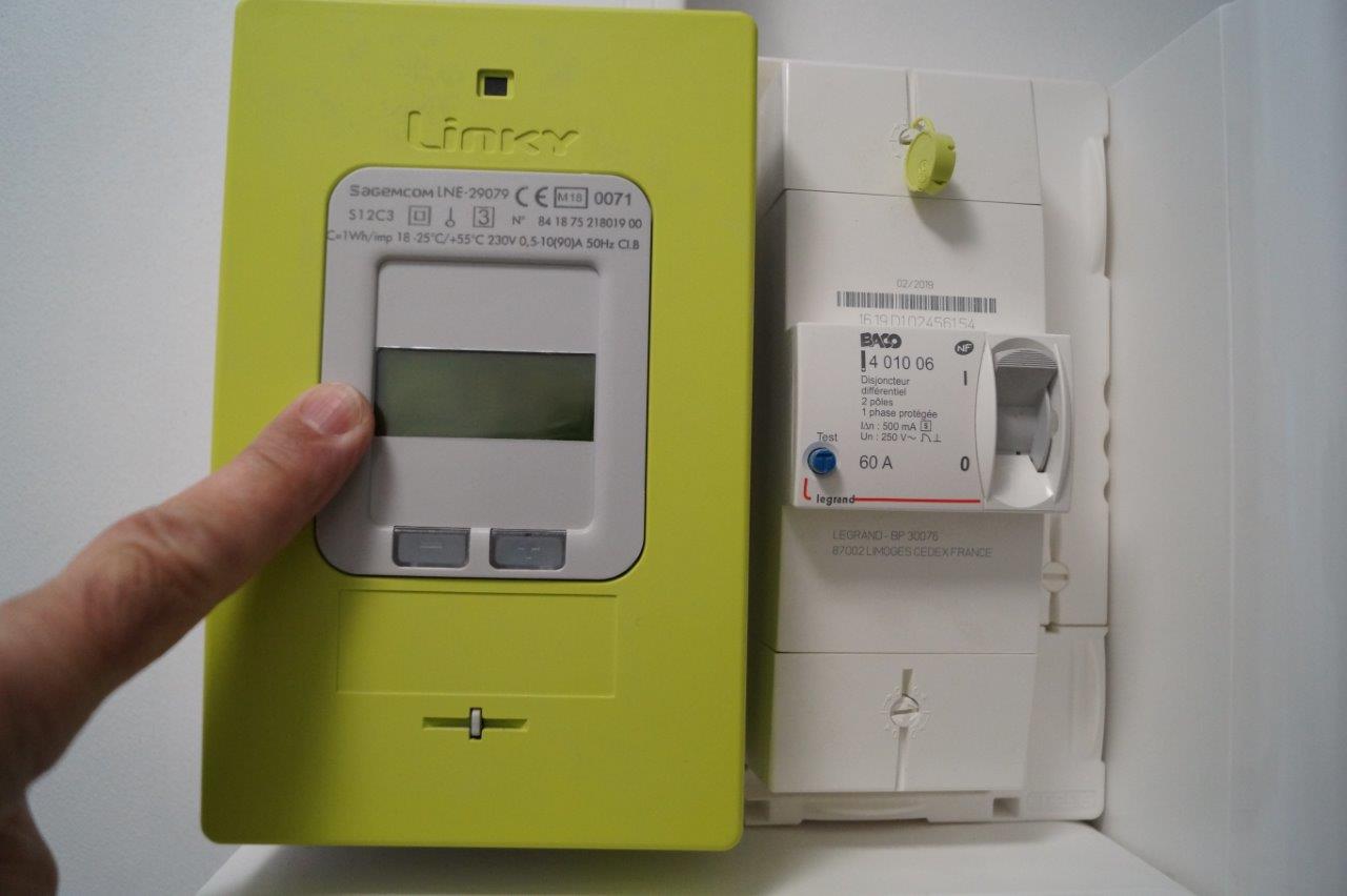 Compteur Linky Et Disjoncteur Différentiel Vallées-en-Champagne. Le compteur communicant Linky d'une abonnée EDF ne communique plus - Axomois.fr