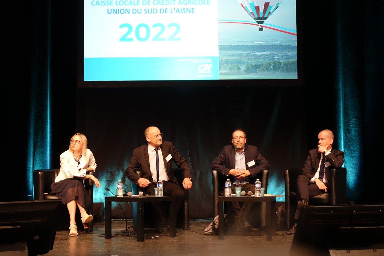 De gauche à droite : Christelle Piat, Bernard Peesmeester, Paul Poquet et Gautier Campmas.