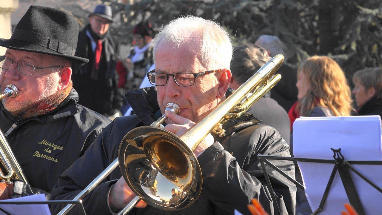 Le roi des cuivres ! Au trombone, Claude Picart, maire délégué de Saint-Agnan, commune nouvelle de Vallées-en-Champagne.