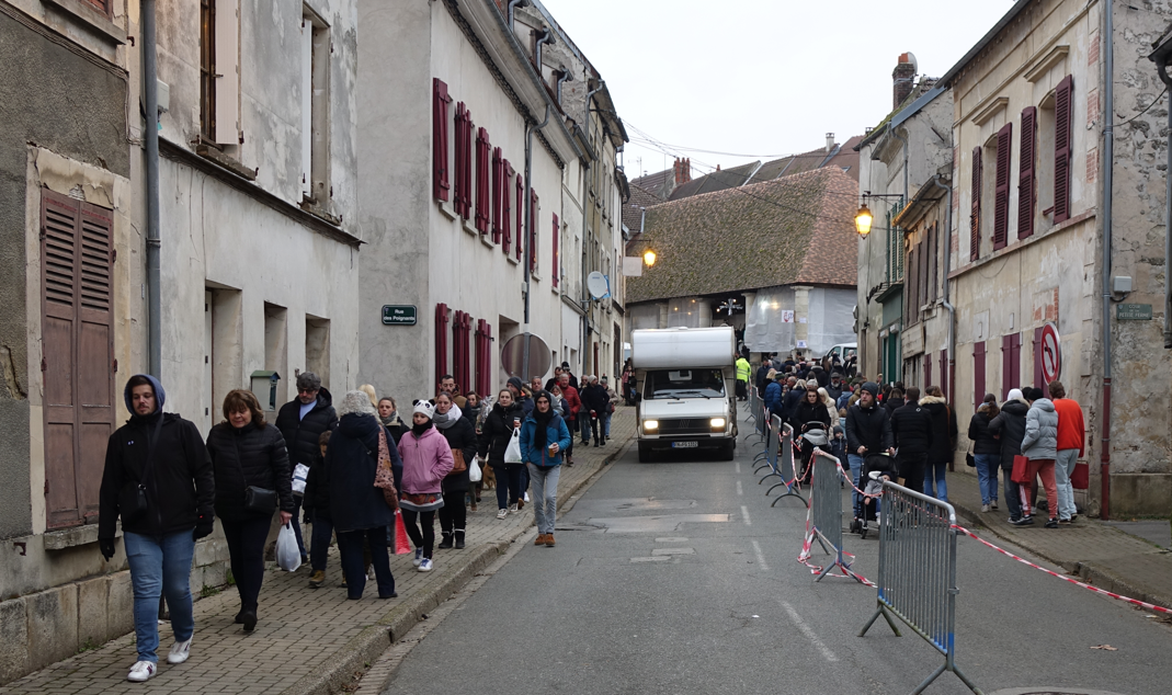 Cette année, les autorités valident un seul sens de circulation routière dans le coeur de la commune.