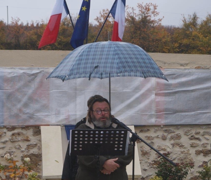 et la lecture de lettres de poilus par le conteur valcampanien Gérard Gille...