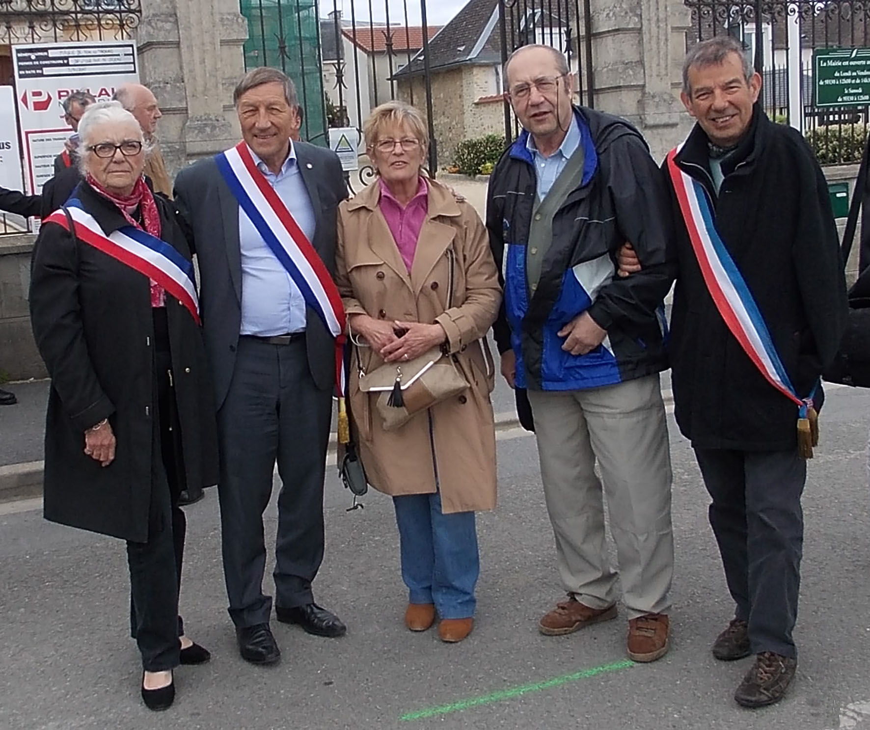 Yannick Cernet et Christian Bartkowiak, 2 citoyens de Vallées-en-Champagne, sont venus soutenir les élus.