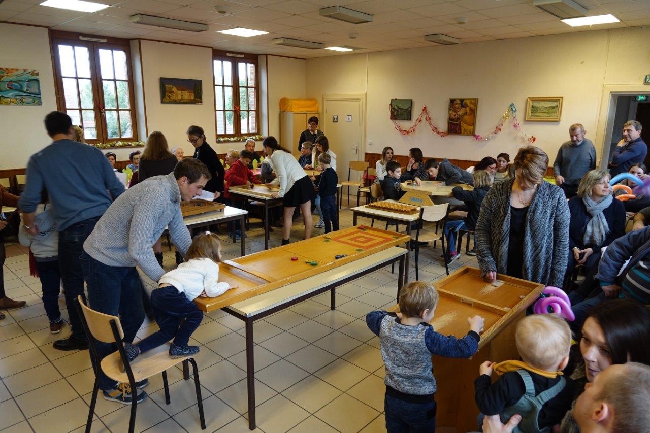 Les jeux en bois ont fait le bonheur des petits et des grands.