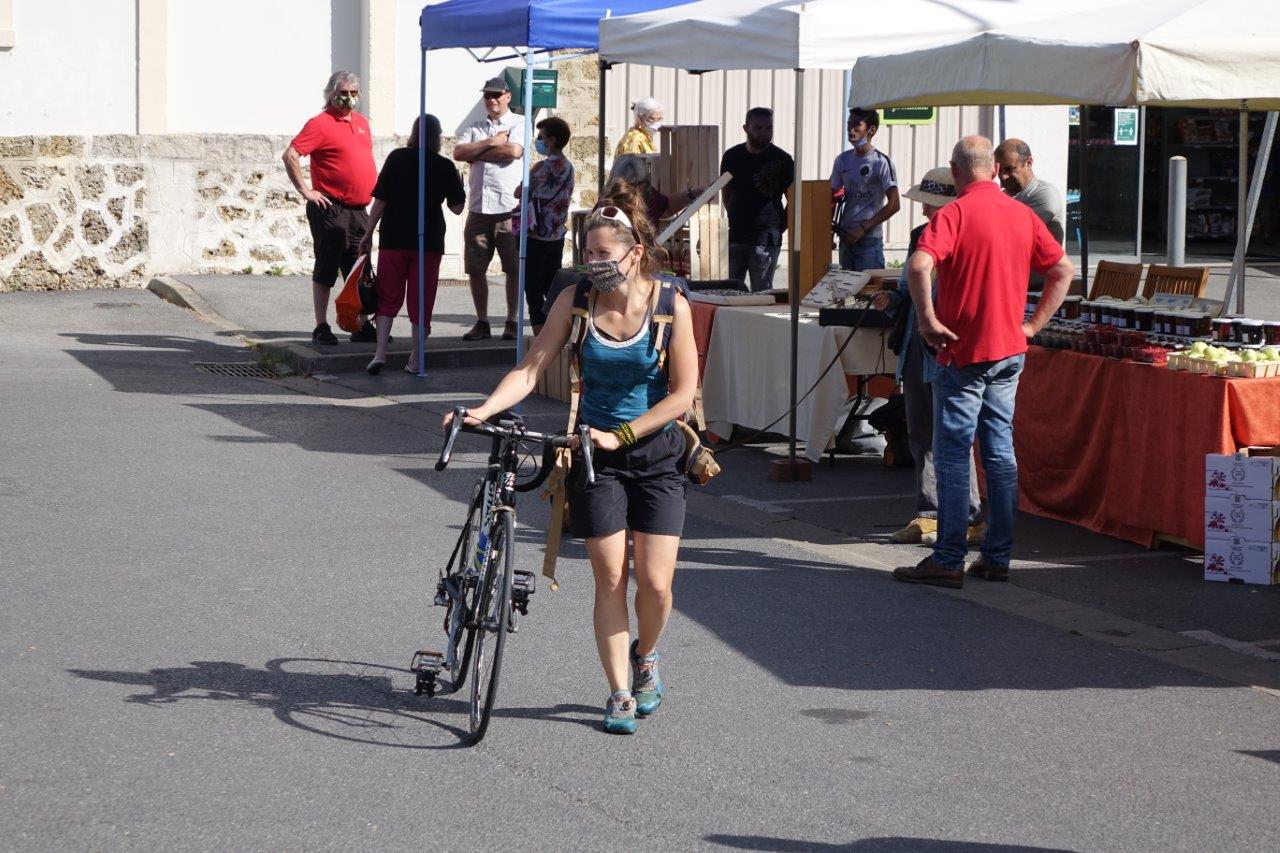 Au nouveau marché de Condé, on y vient à bicyclette...