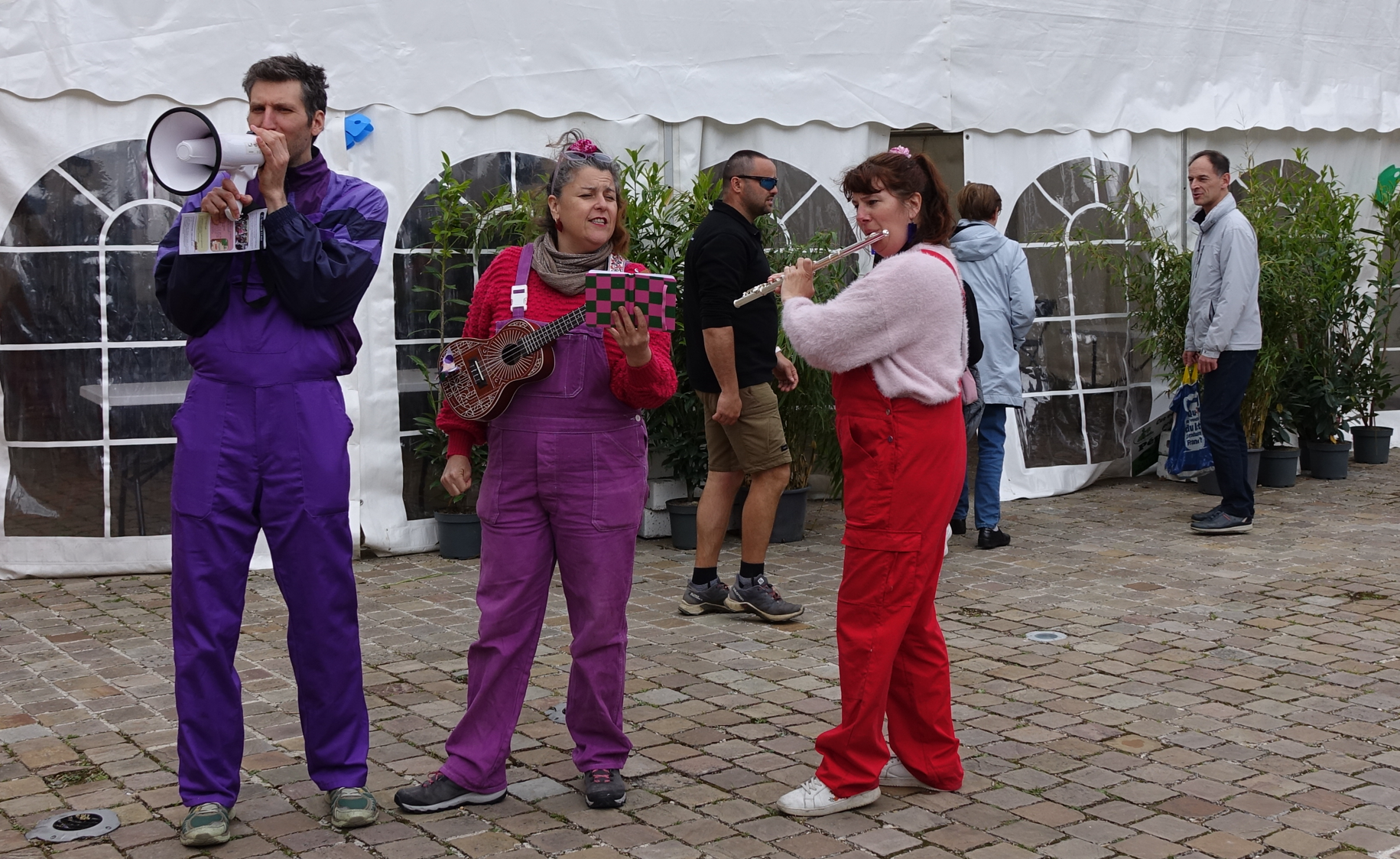 De Bruxelles, les Editions CotCotCot fêtent leur 15 ans à la Médiathèque.