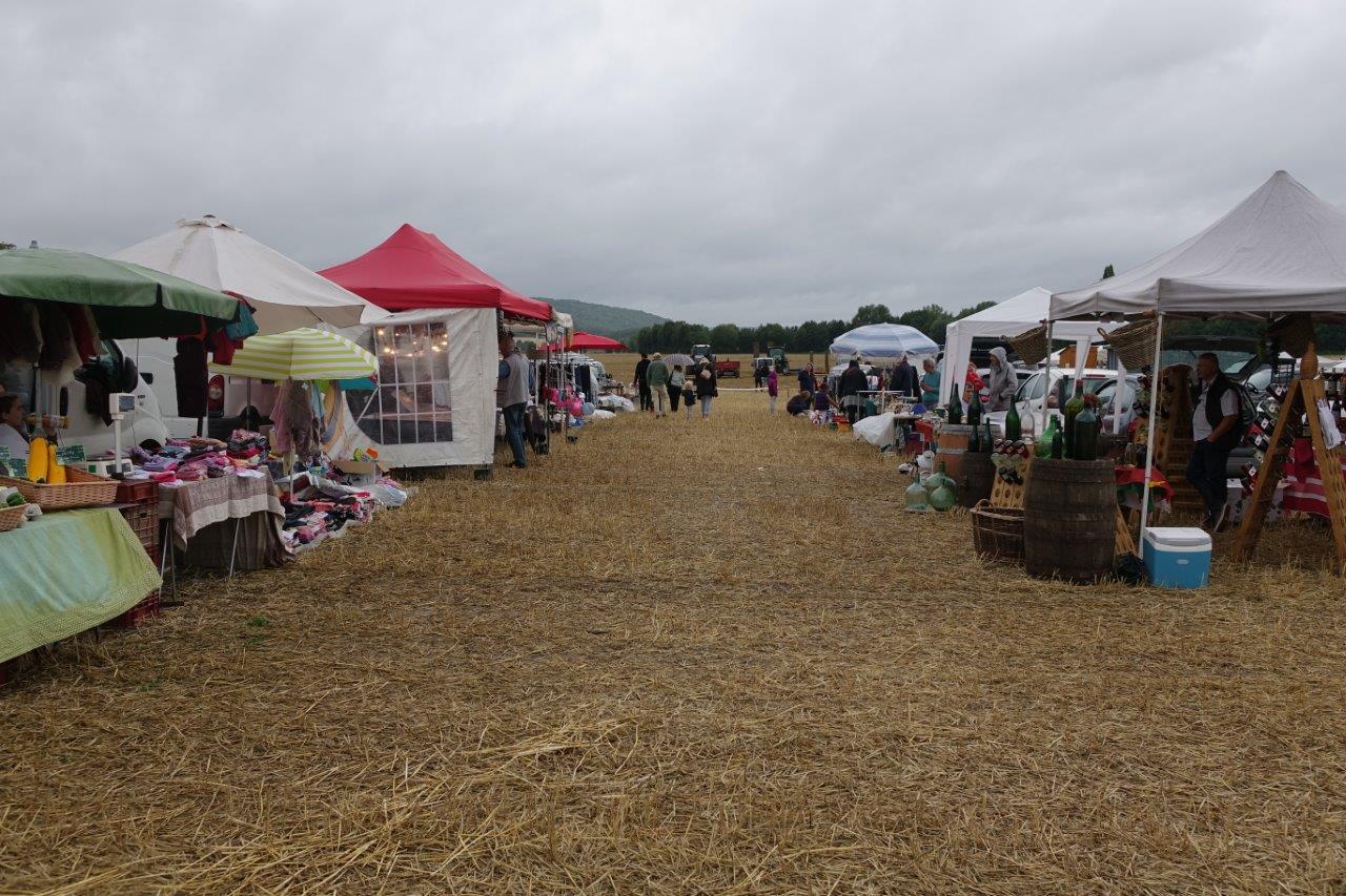 Les brocanteurs ont quelque peu souffert  du temps perturbé.