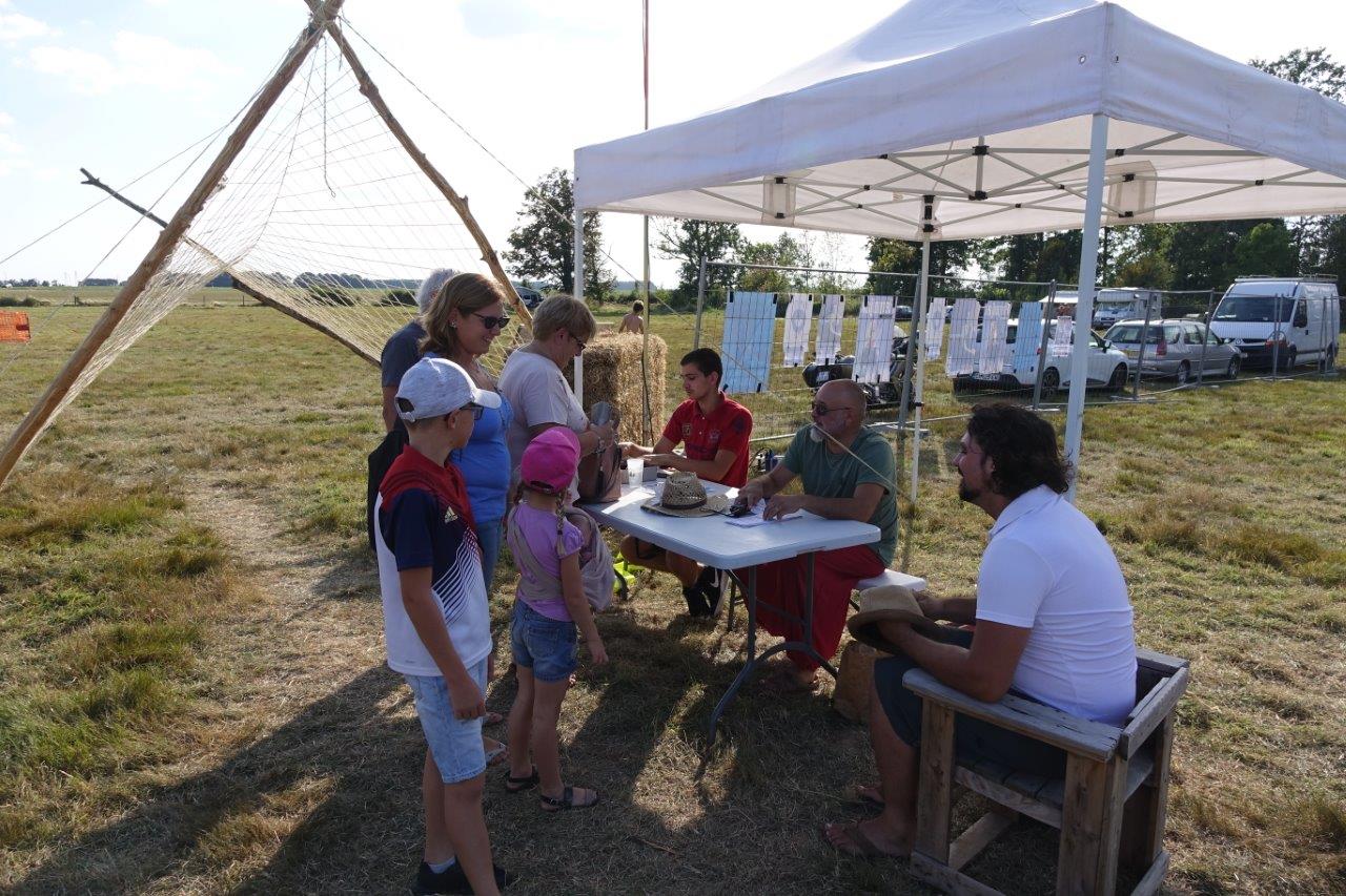 A l'entrée du festival, le public était invité à donner le maximum de ce qu'il pouvait.