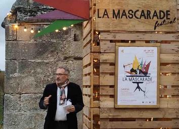 À Nogent L'Artaud, lancement du festival de théâtre La Mascarade dédié à la jeune création, soutenu par le Conseil régional.