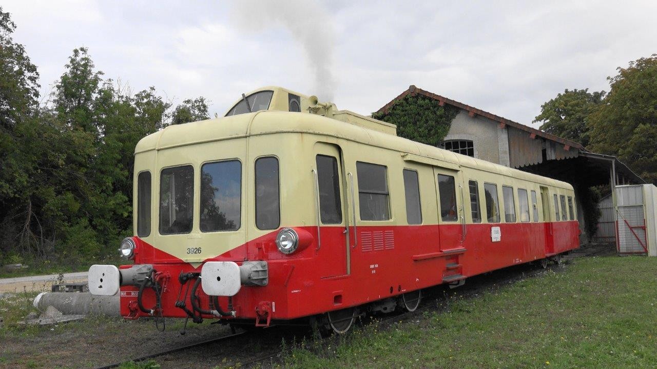 L'autorail Picasso appartenant à l'association TFBCO.