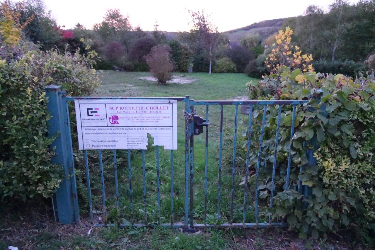 Le nouveau bâtiment verra le jour sur l'ancien terrain de jeux communal, à quelques mètres de la caserne actuelle....