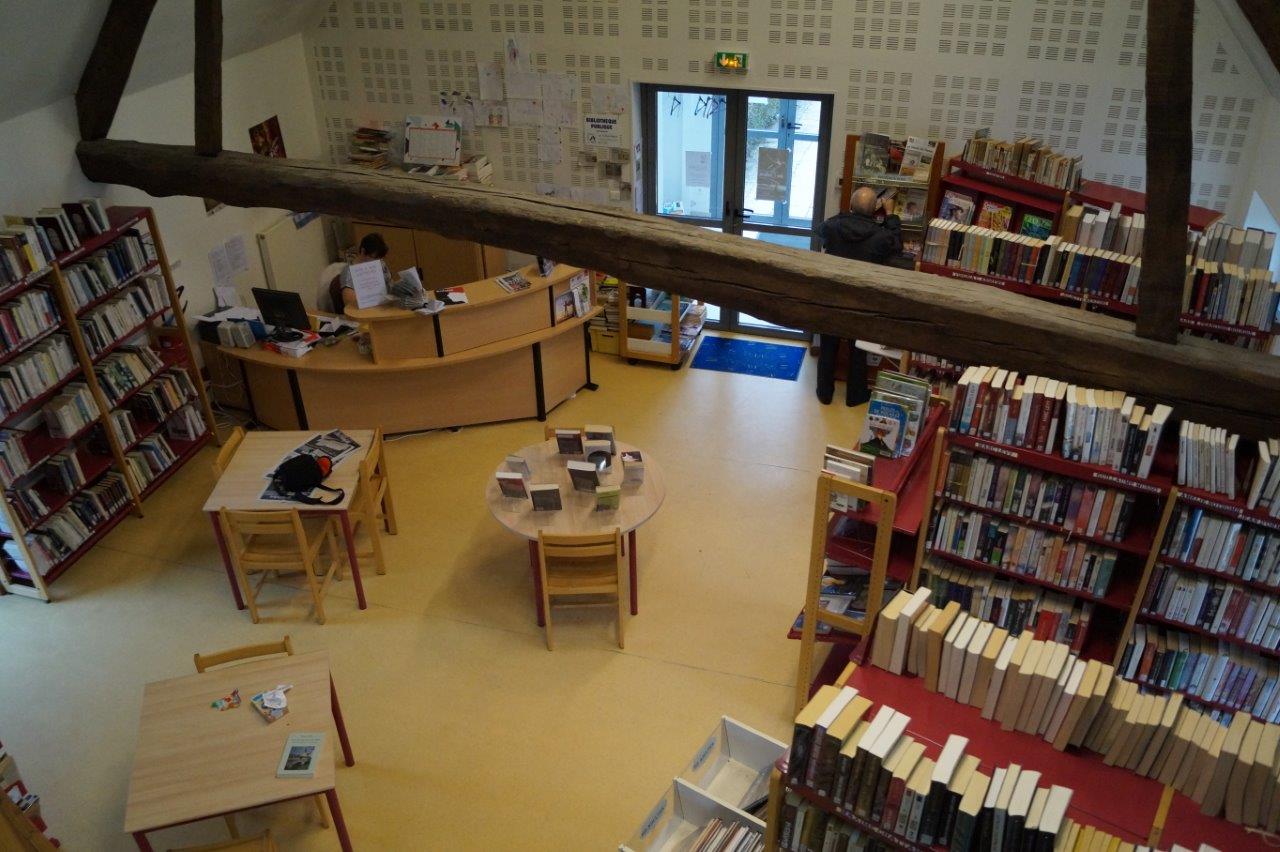Des collections adultes, jeunesse, fiction, documentaire, classiques, imprimés, multimédia sont disponibles gratuitement.