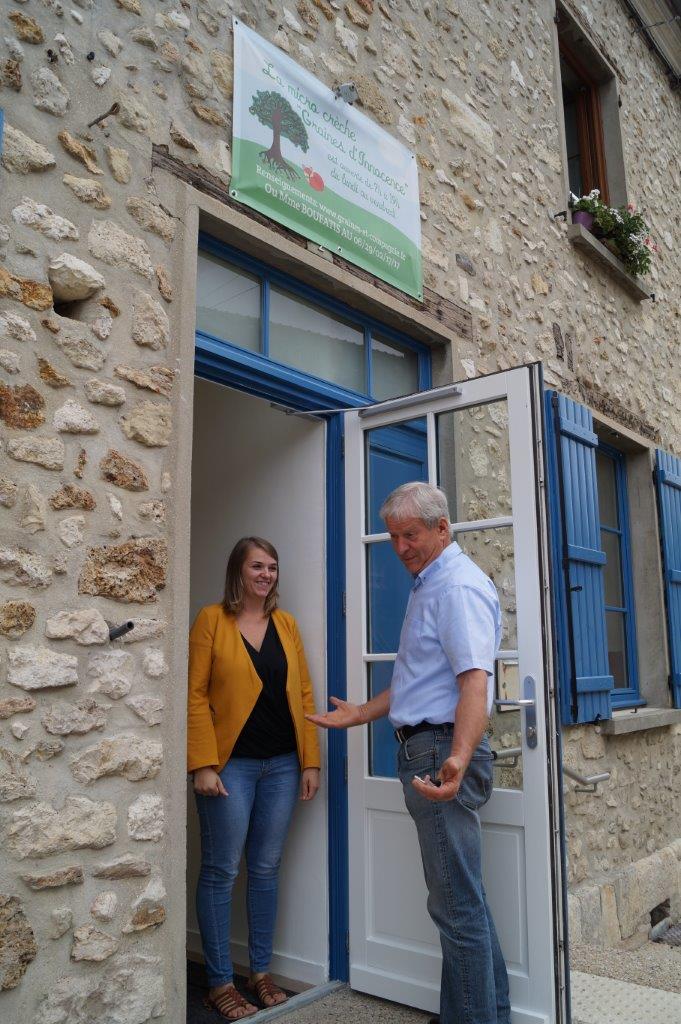 Emilie Boufatis accueille le maire condéen Eric Assier.