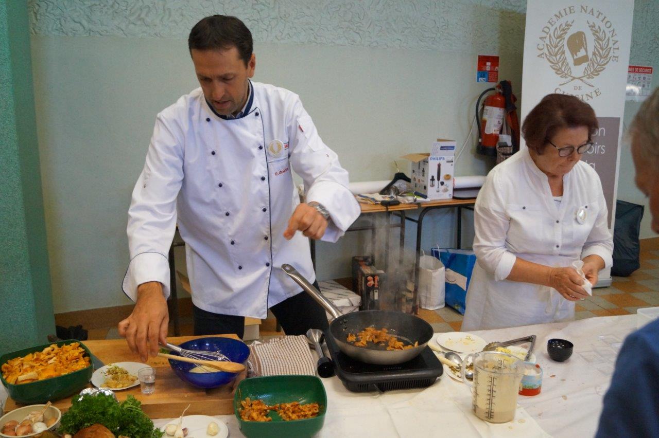 Chaud devant ! La délégation Marne de l'Académie Nationale de Cuisine a concocté des recettes toute la journée.