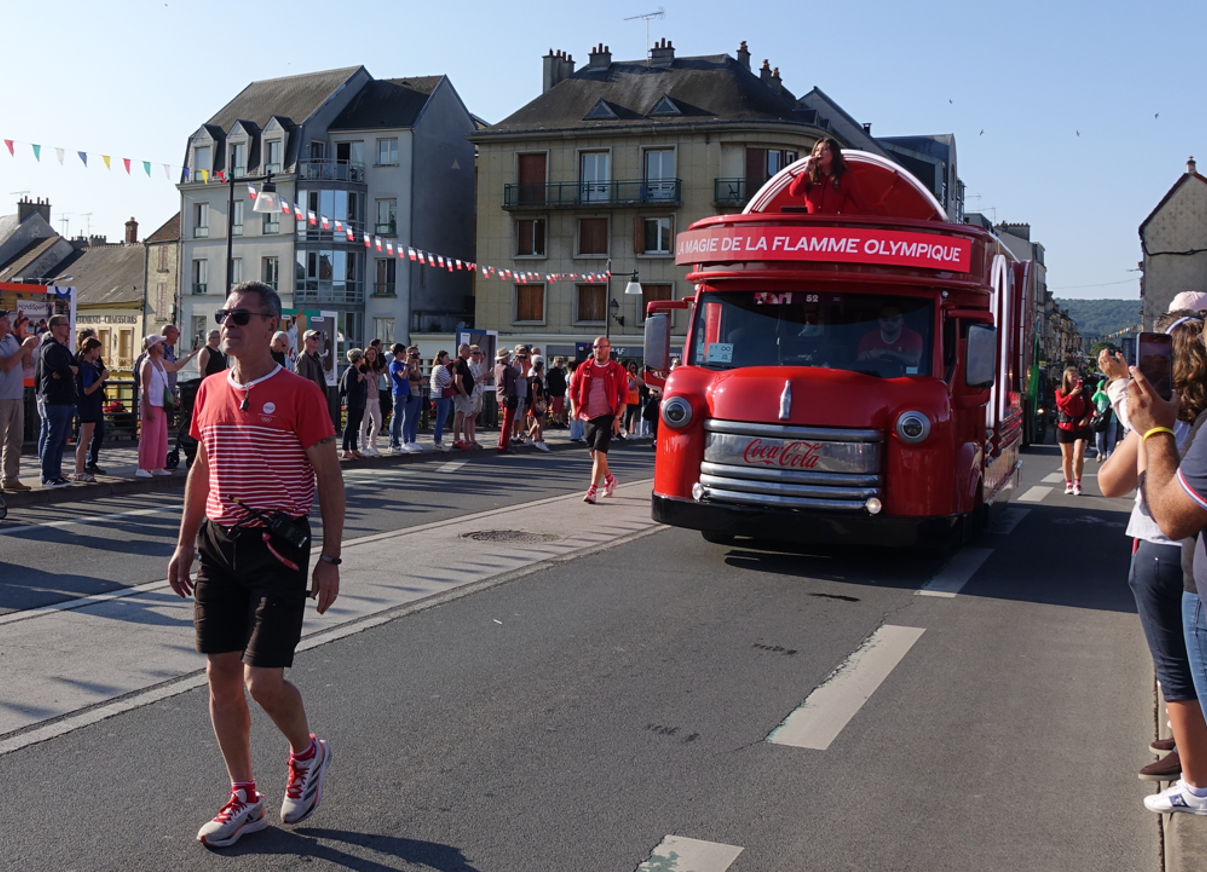 Une mini caravane publicitaire qui fait un maxi bruit...
