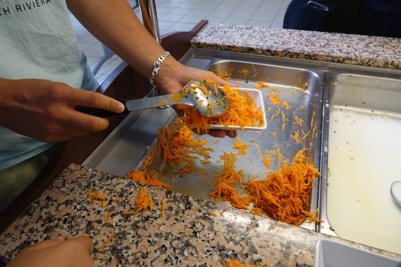 Les bacs des entrées en libre service n'ont pas survécu...
