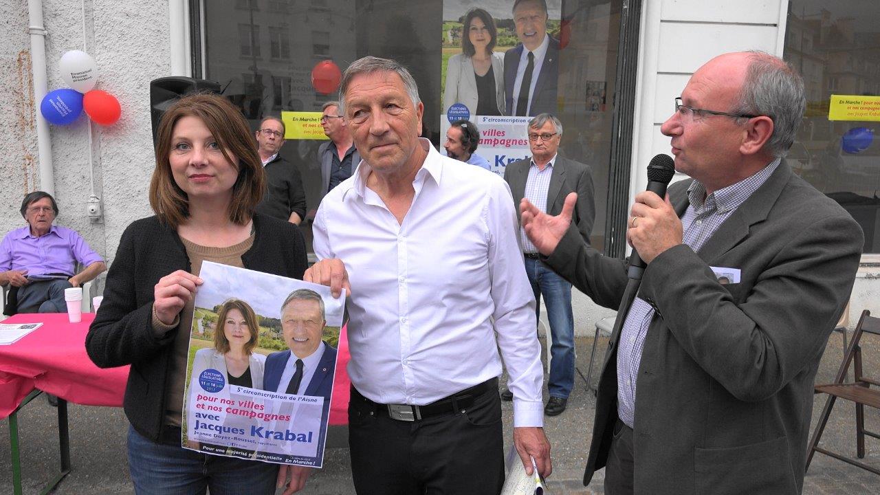 A droite : Etienne Haÿ, président de la Communauté d'Agglomération de la région de Château-Thierry, soutient lui aussi Jacques Krabal...
