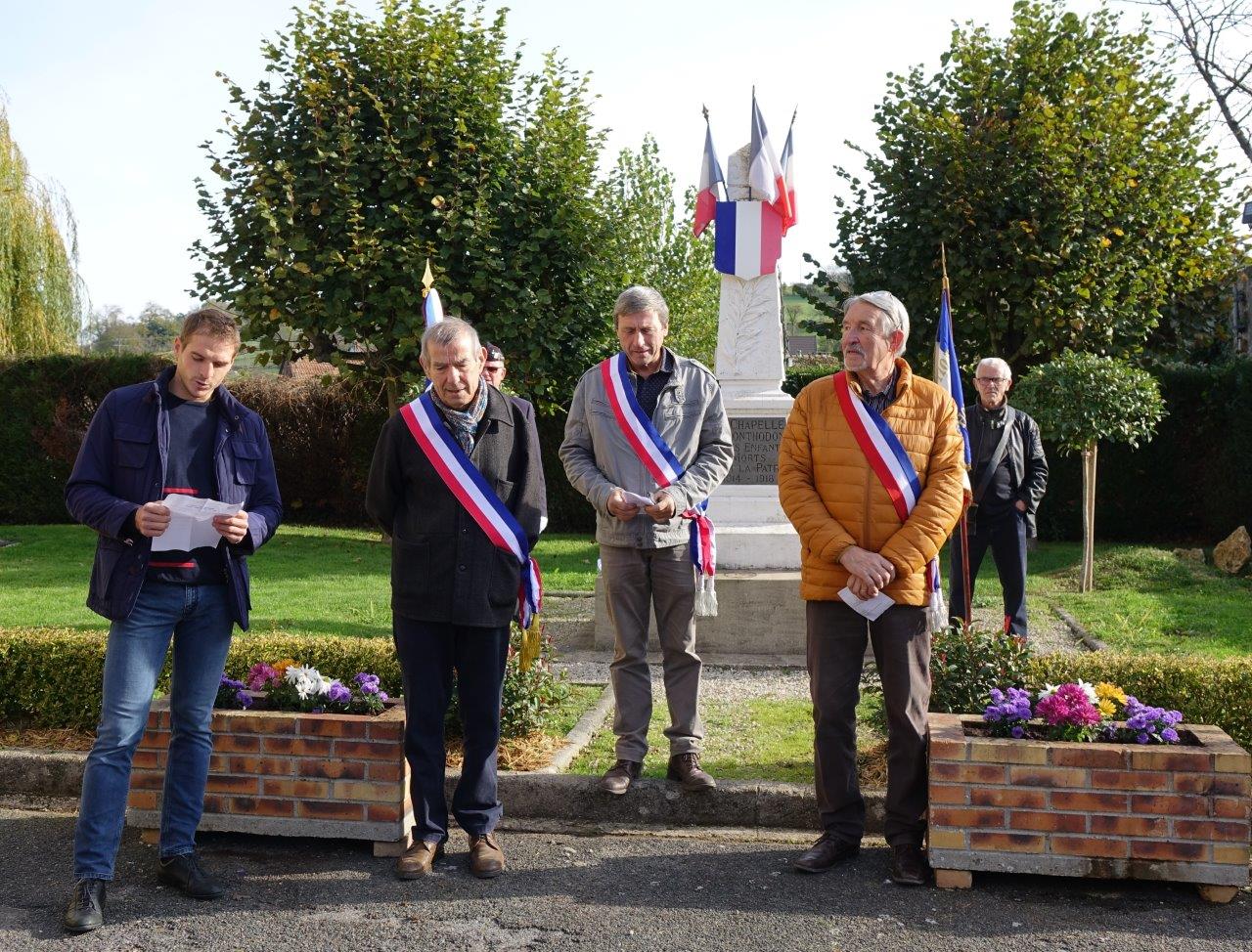 De gauche à droite : Louison Tanet, 2e adjoint au maire de Vallées-en-Champagne, Bruno Lahouati, maire de Vallées-en-Champagne, Jean-Yves Roulot, maire délégué de La Chapelle-Monthodon et Pierre Troublé, 3e adjoint au maire de Vallées-en-Champagne