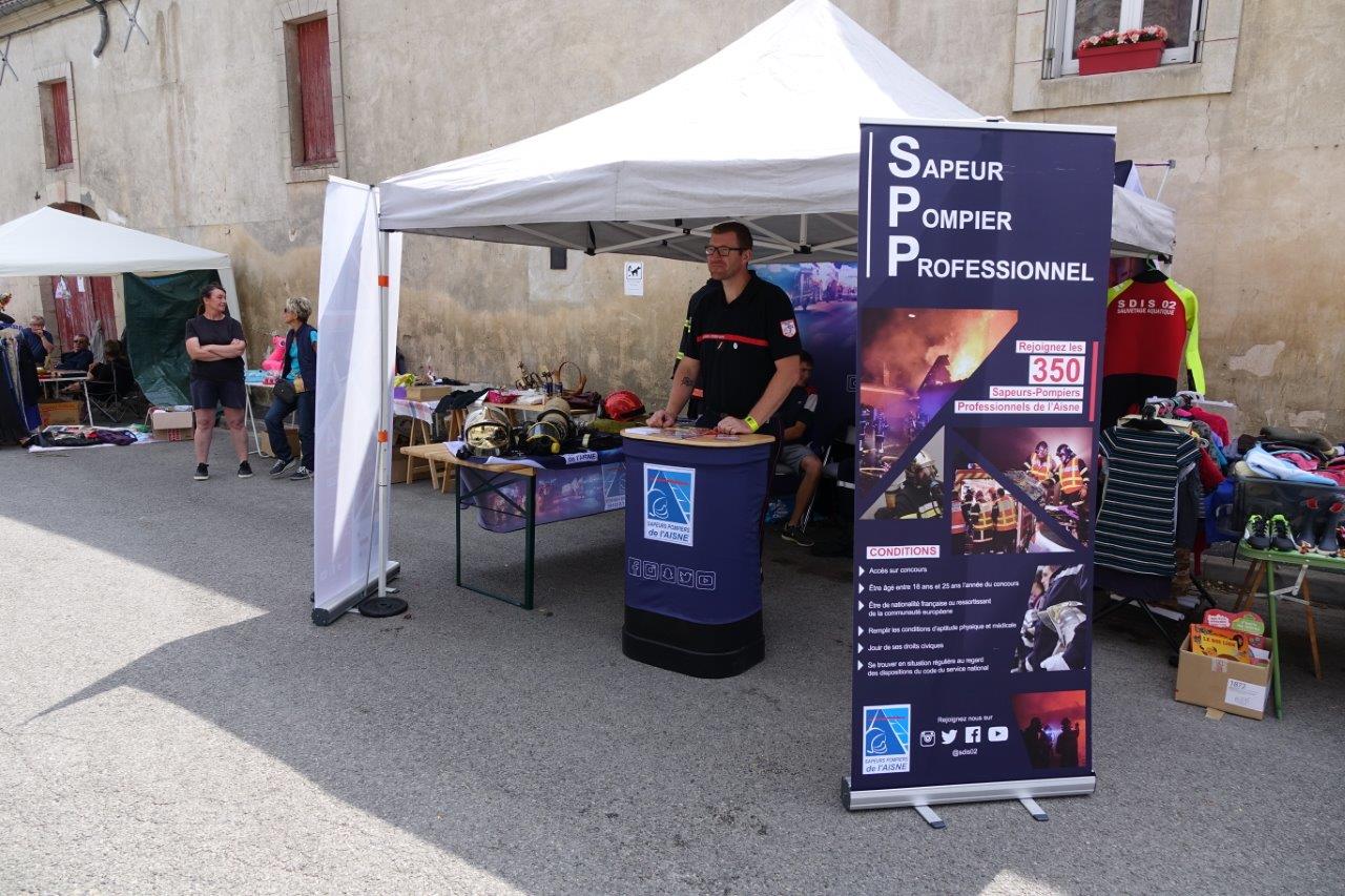 Le centre de secours de Trélou-sur-Marne a installé son stand de recrutement.