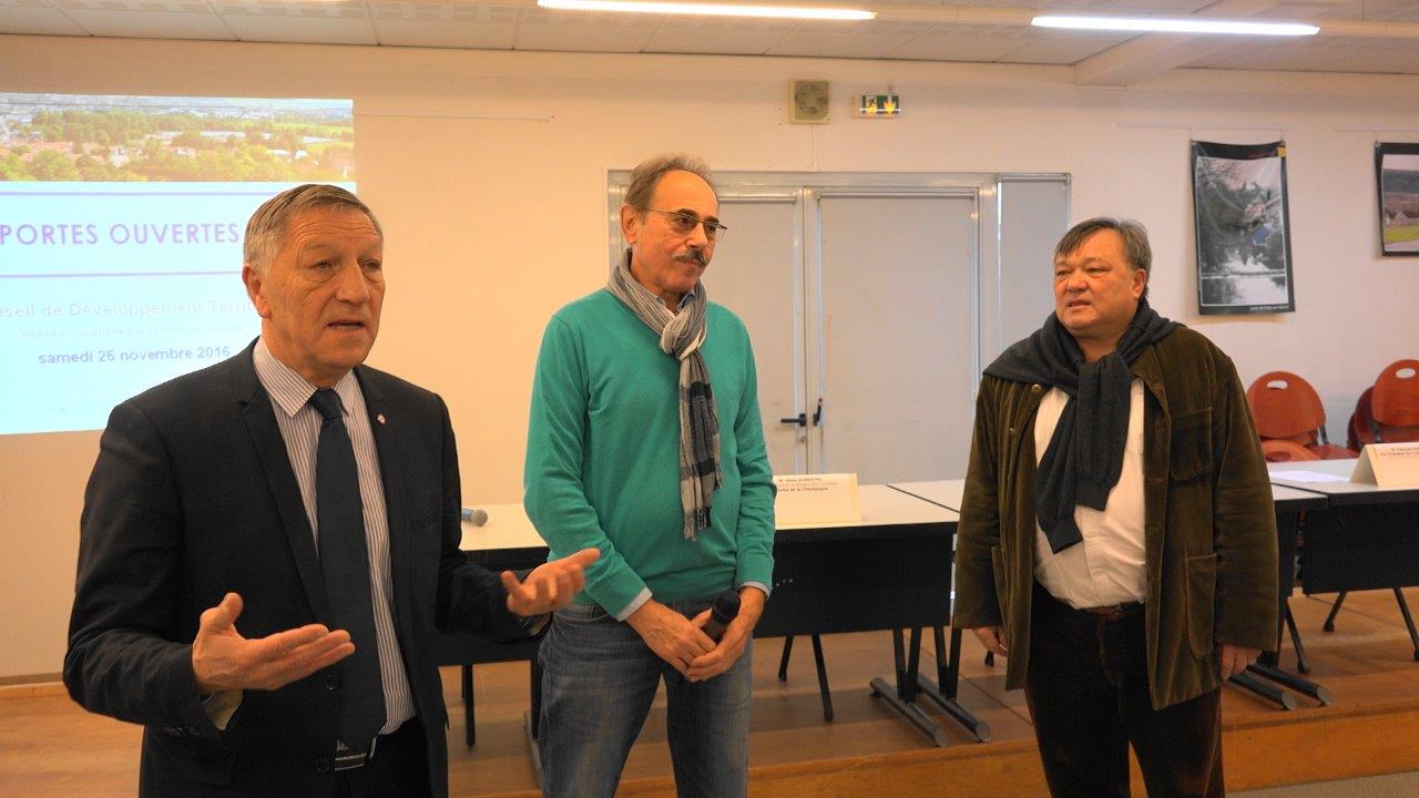 De gauche à droite : Jacques Krabal, Alain Aubertel et Philippe Nguyen.