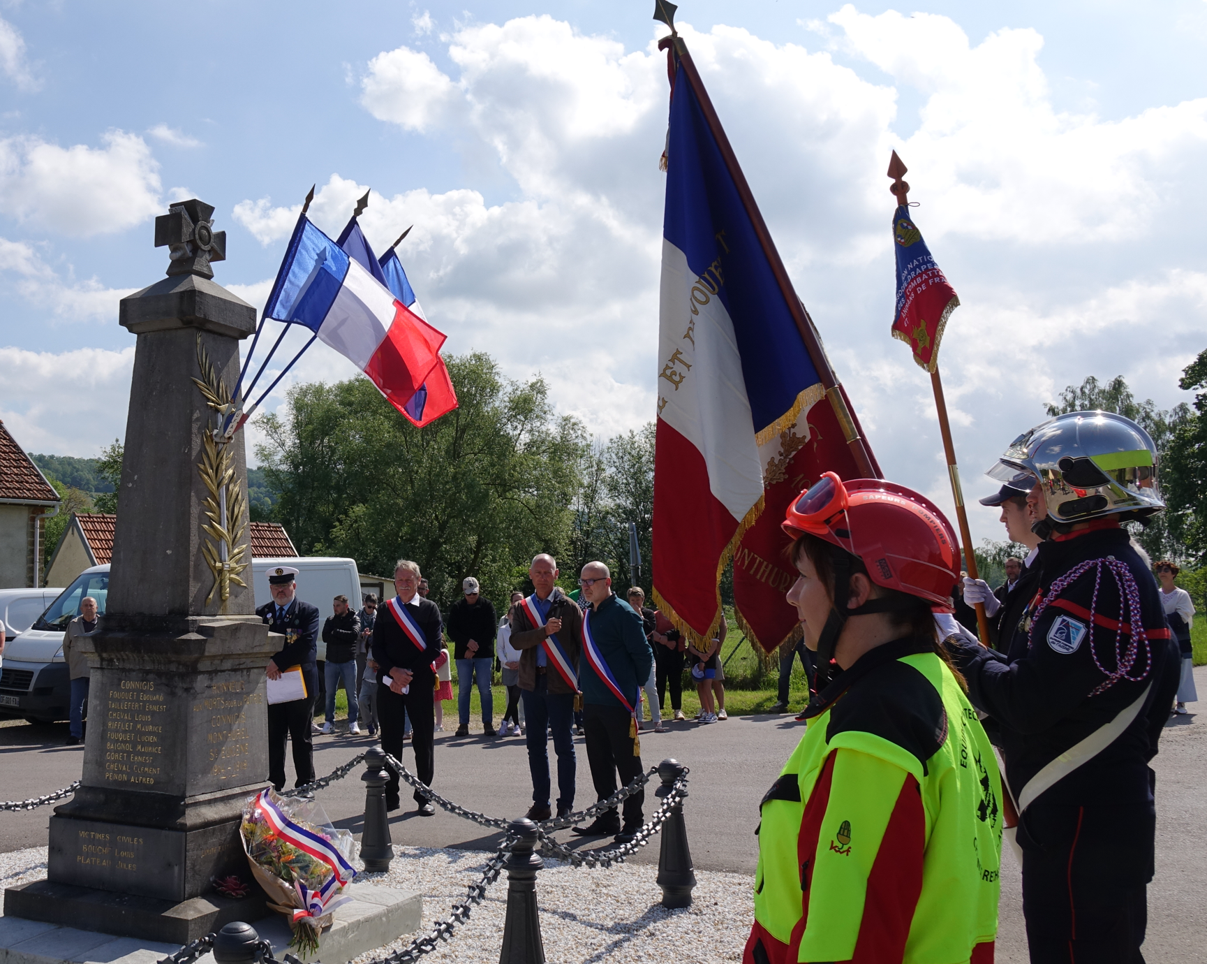 L'appel aux morts pour la France par le maire de Saint-Eugène, Michaël Peugniez.