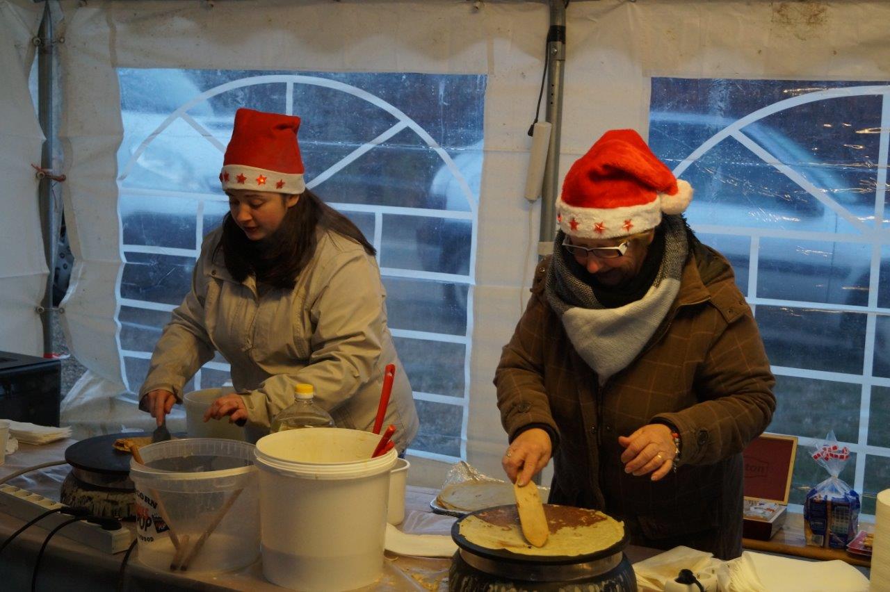 Les crêpes concoctées par les adhérents du comité des fêtes condéen ont rencontré un beau succès.