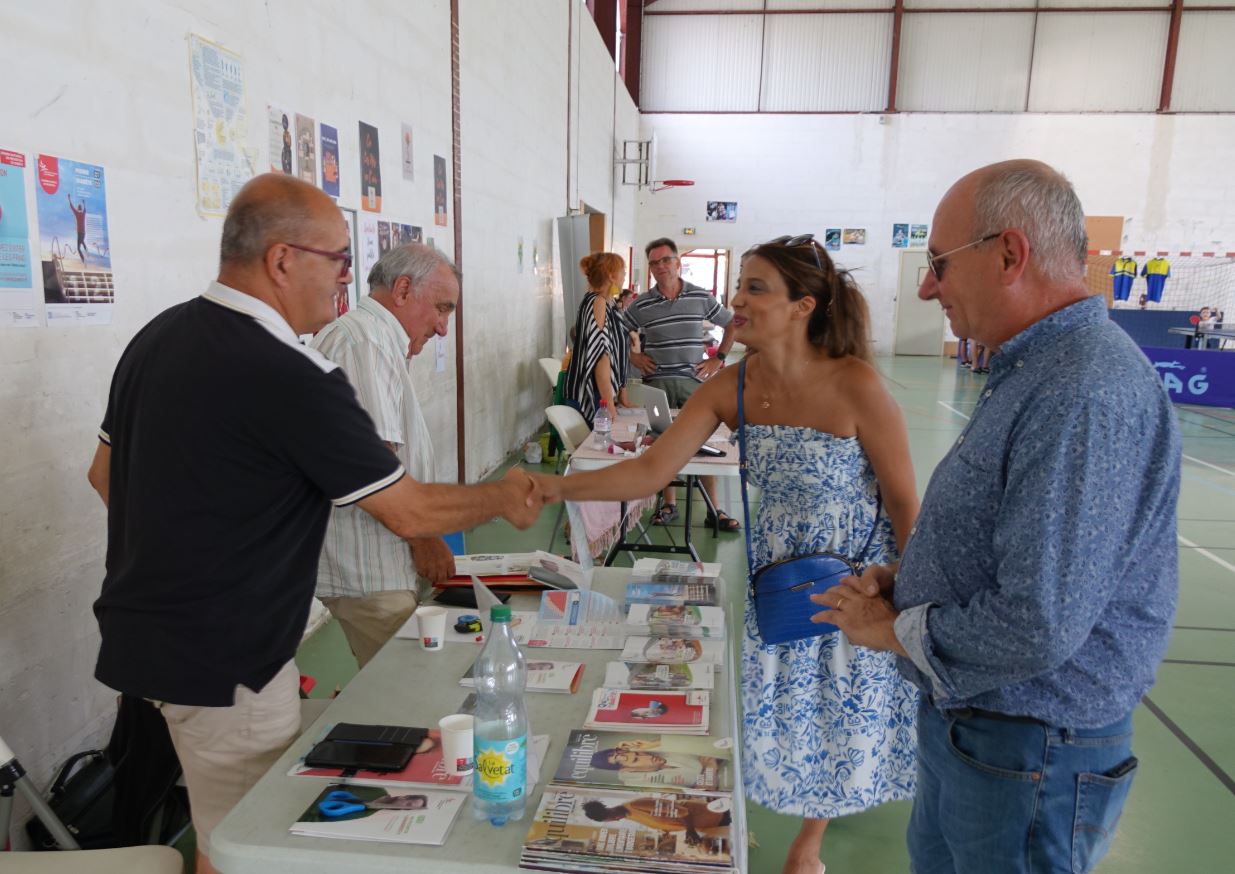 La Conseillère déléguée à la vie associative de la CARCT Fariel Simon salue les bénévoles de l'Association Française des Diabétiques 02.