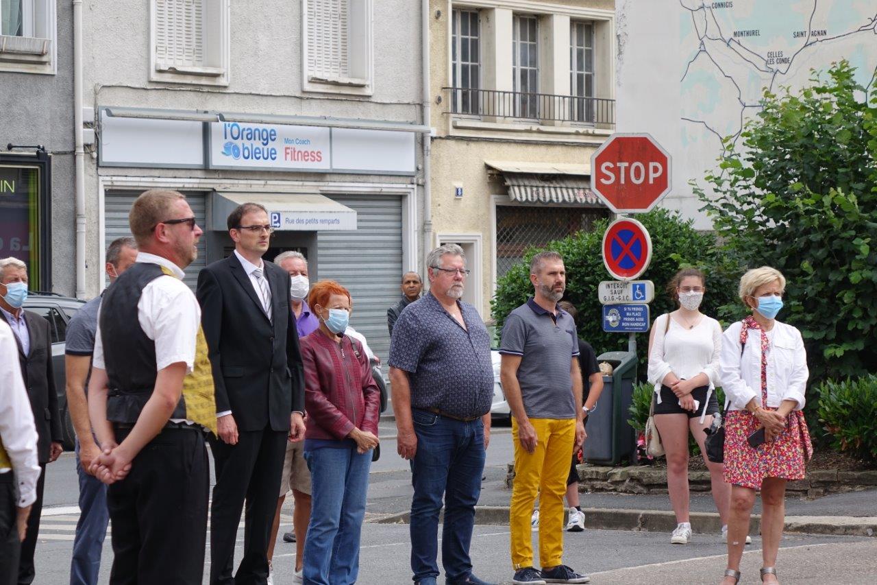 Une bonne partie du conseil municipal dormaniste a assisté à la cérémonie.