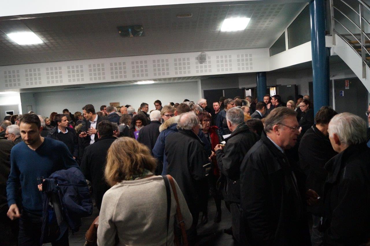 Le hall de la salle culturelle accueille, lui, le buffet.