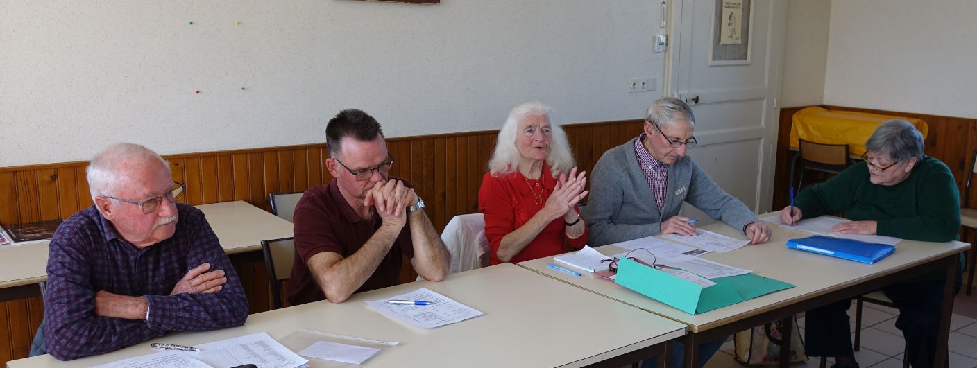 De gauche à droite : André Duyck, Marcel Dartinet, Josiane Renard, Martial Roulot et Marie-Thérèse Garrigues.