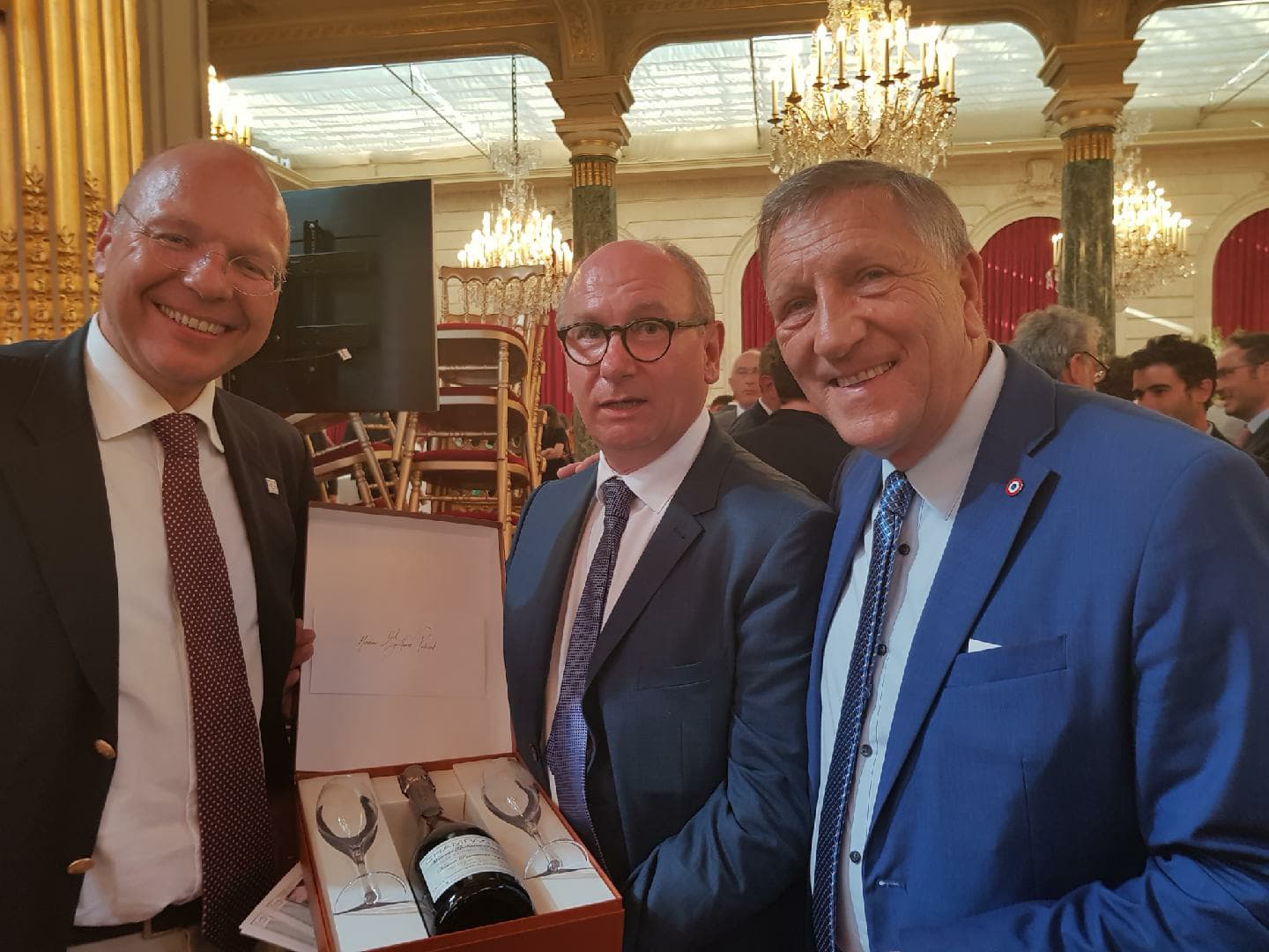 et enfin à Guillaume Poitrinal, Président de la Fondation du Patrimoine.