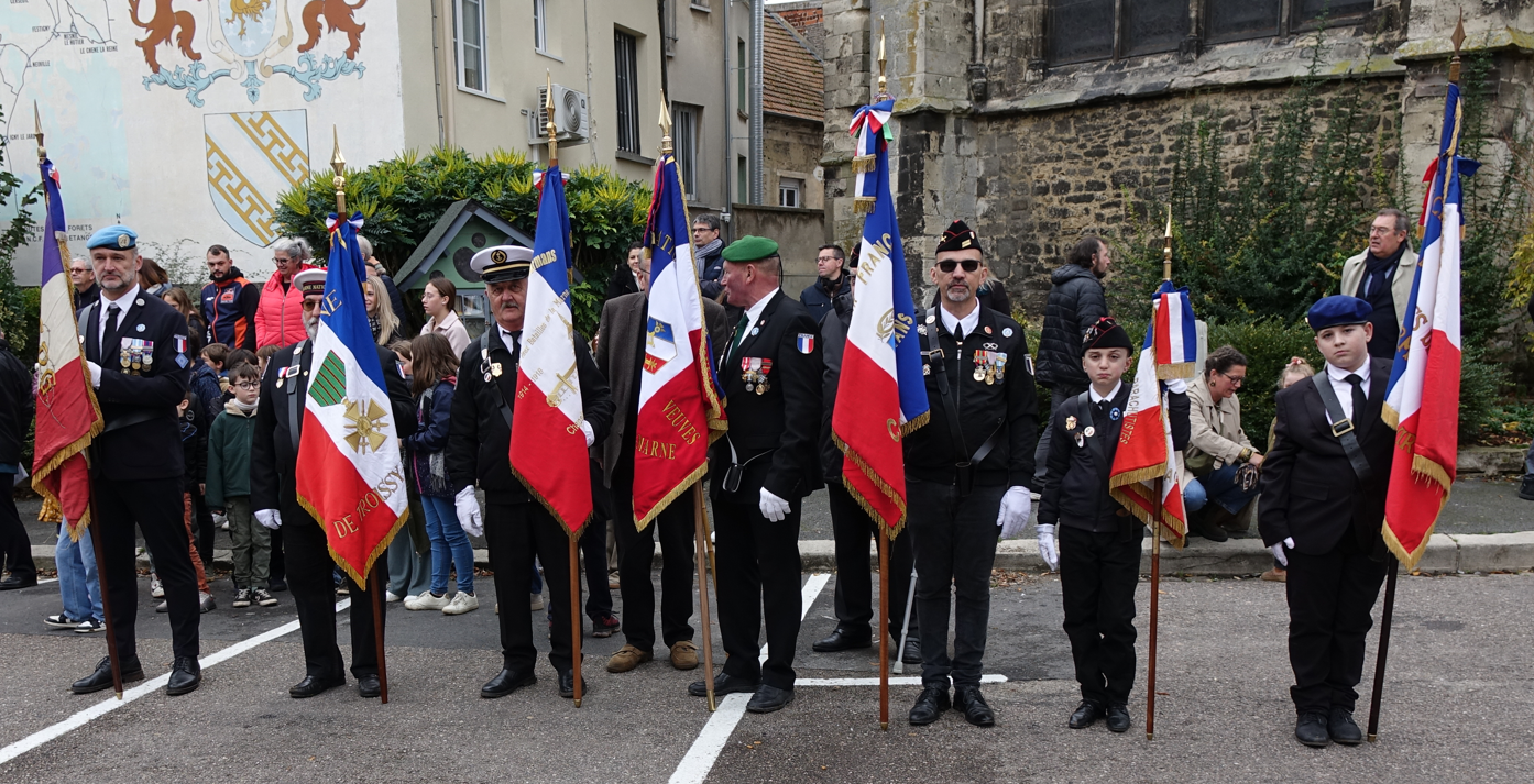 Les Anciens Combattants de Dormans et Châtillon-sur-Marne.