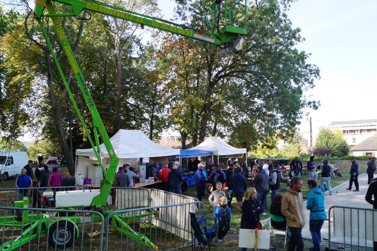 Le second concours de pétanque se déroule sur le boulodrome fétiche de l'ABD. Un boulodrome restauré par la municipalité de Dormans.