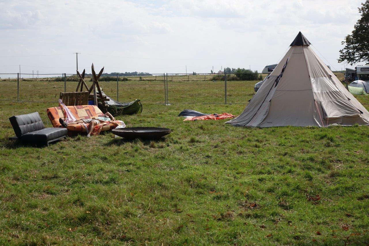 Le coin camping est apprécié des festivaliers.