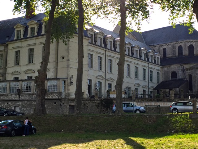 L'Abbaye Notre-Dame de Beaugency date du XIème siècle.
