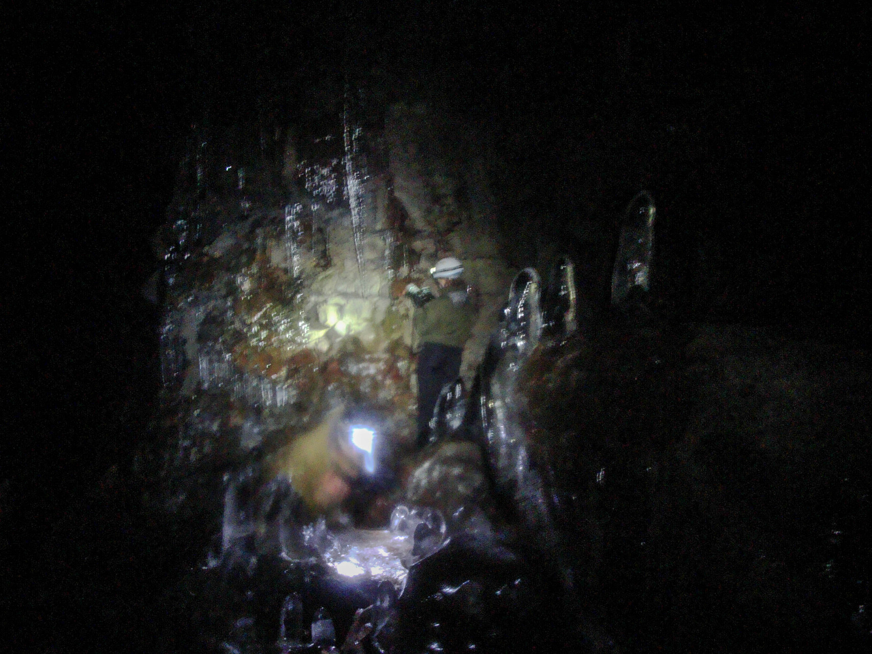 Discovering the ice path through the cave