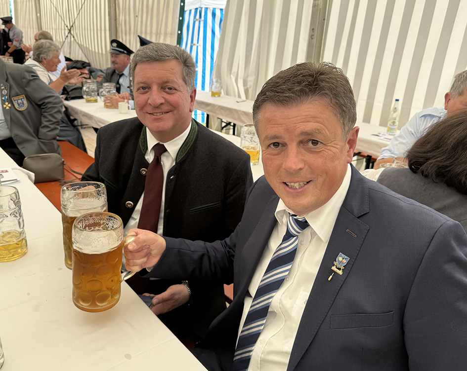 Kennen und verstehen sich seit ihrer JU-Zeit: Minister Christian Bernreiter und Ewald Seifert.