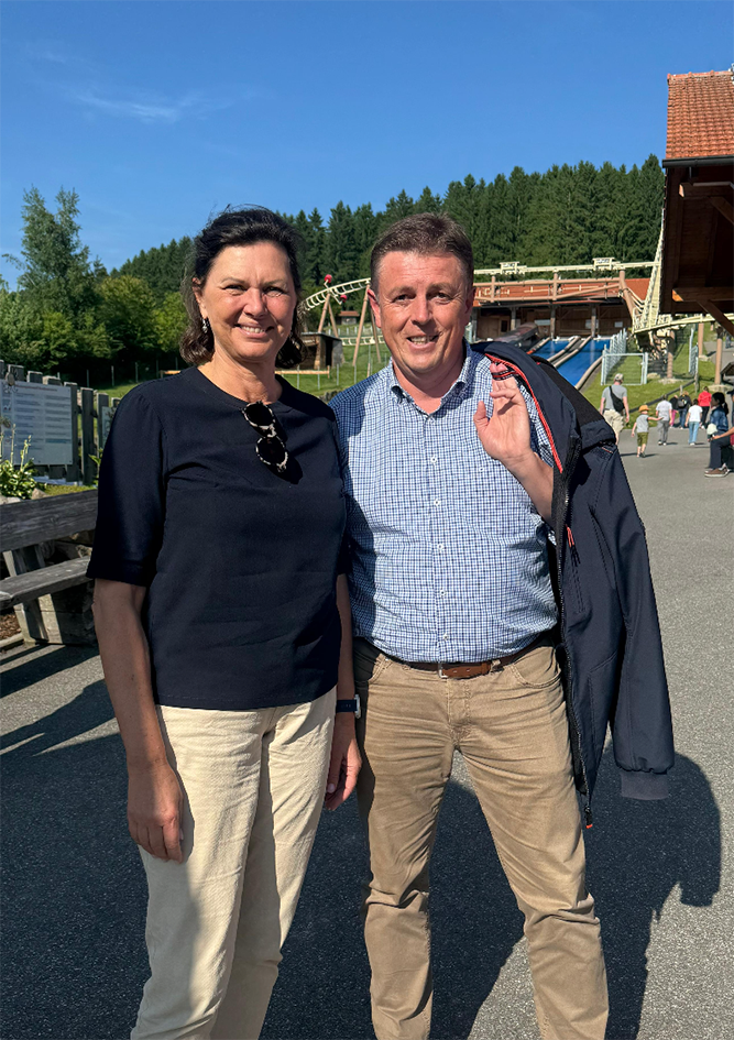 Mit Ilse Aigner am Egidi-Buckl in St. Englmar.