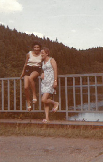 Elka mit Freundin Danica 1972