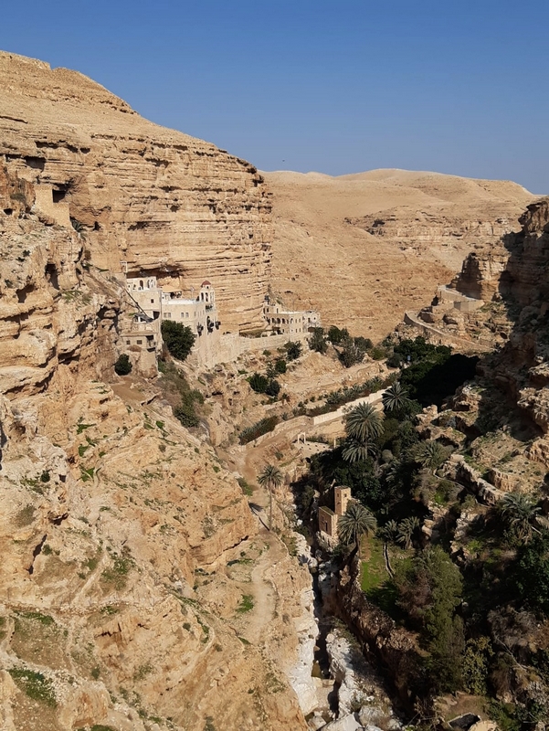 Le Monastère Saint-Georges dans la vallée Wadi Qelt