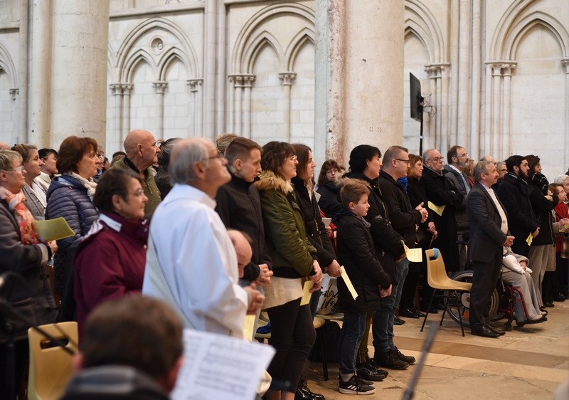 Joseph et Alain sont entourés de leurs familles et amis